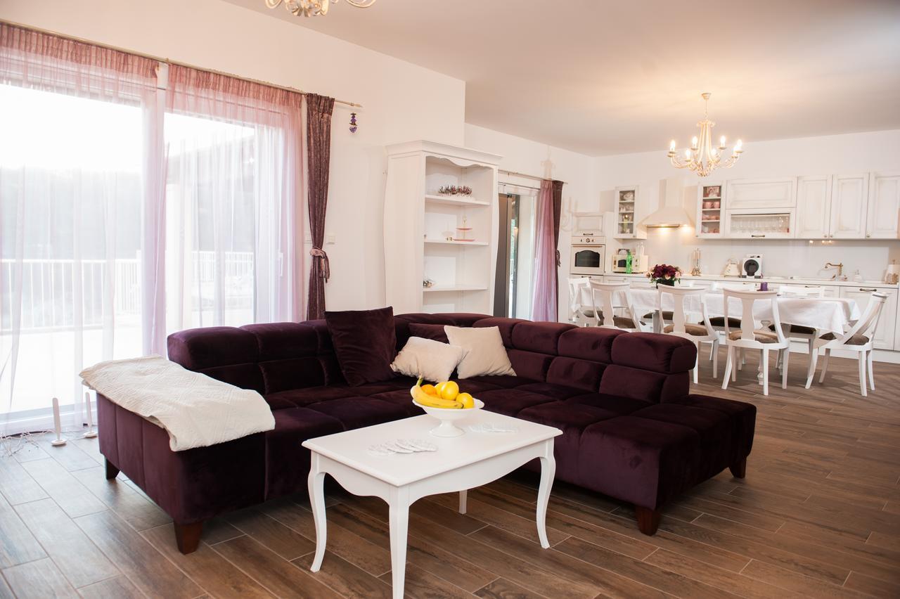 Luxury Villa Kate - In Lucice Bay With Turquoise Sea, Amazing Seaviews, And Heated Pool Milna  Exteriér fotografie