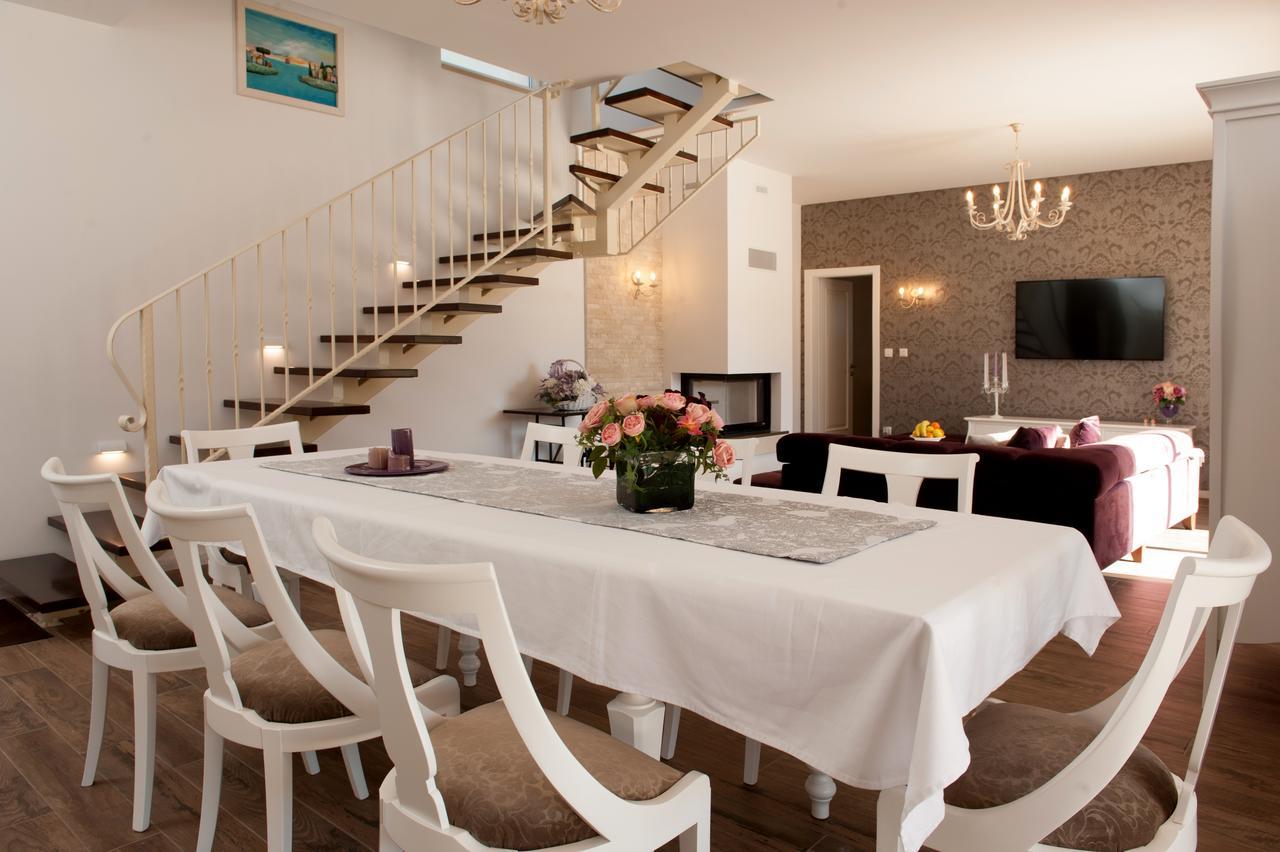 Luxury Villa Kate - In Lucice Bay With Turquoise Sea, Amazing Seaviews, And Heated Pool Milna  Exteriér fotografie