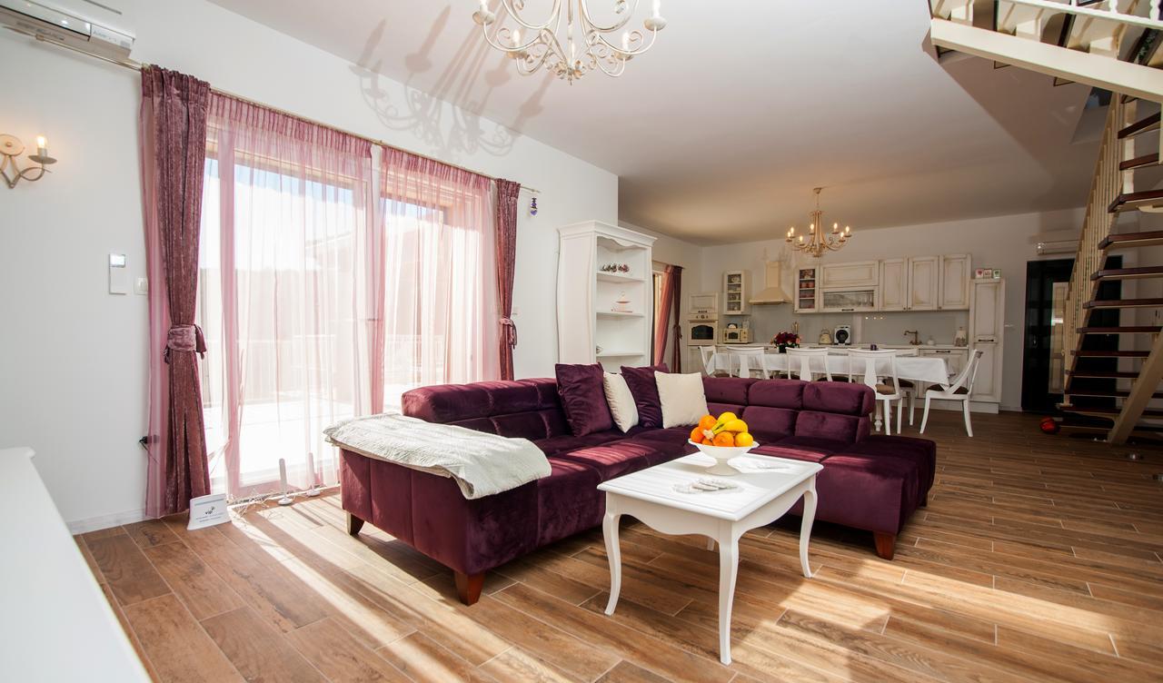Luxury Villa Kate - In Lucice Bay With Turquoise Sea, Amazing Seaviews, And Heated Pool Milna  Exteriér fotografie