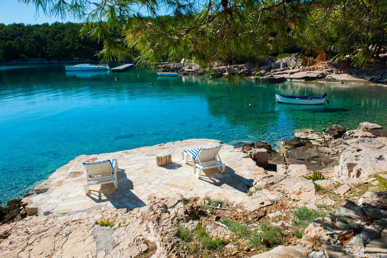 Luxury Villa Kate - In Lucice Bay With Turquoise Sea, Amazing Seaviews, And Heated Pool Milna  Exteriér fotografie